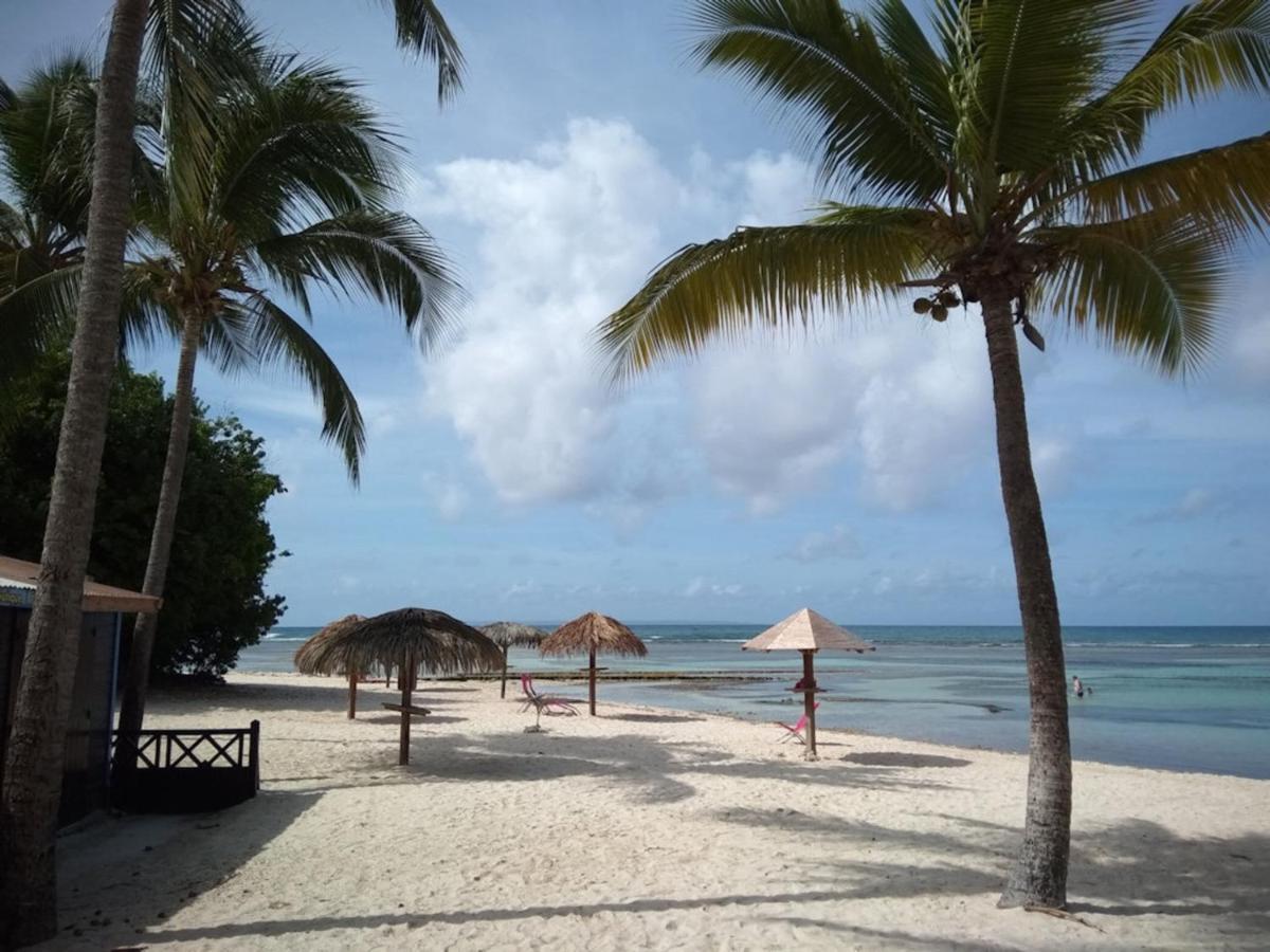 شقة Escapades Ensoleillees - Saint-Francois - Front De Mer Et Piscine المظهر الخارجي الصورة