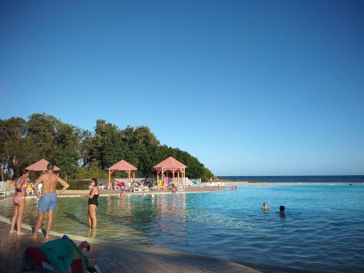 شقة Escapades Ensoleillees - Saint-Francois - Front De Mer Et Piscine المظهر الخارجي الصورة